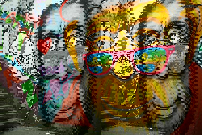 Nuova vita alla street art: murales giganti trasformano quartieri periferici italiani